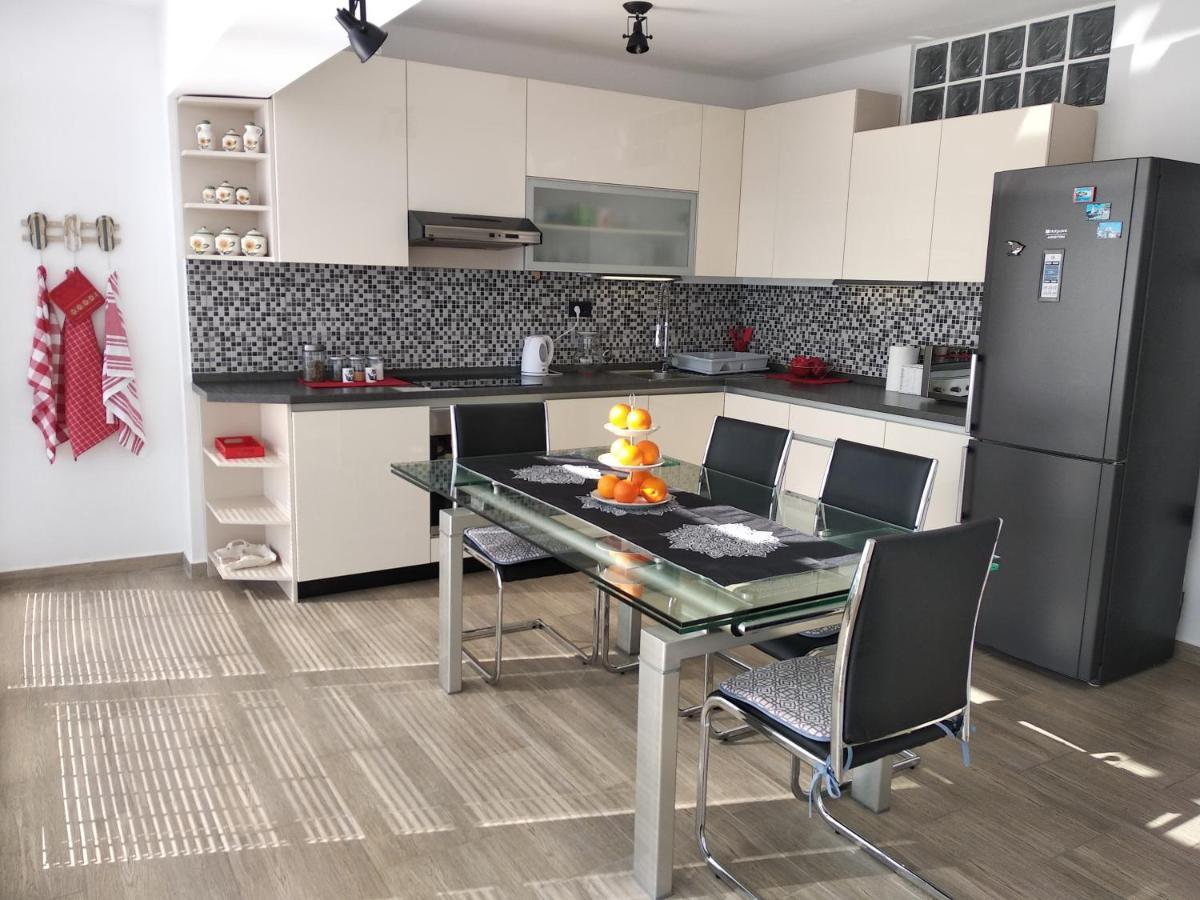 Apartman Angela Rijeka Exterior foto